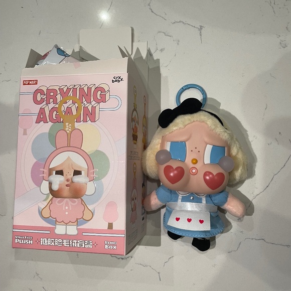CRYBABY keychain - Picture 1 of 5